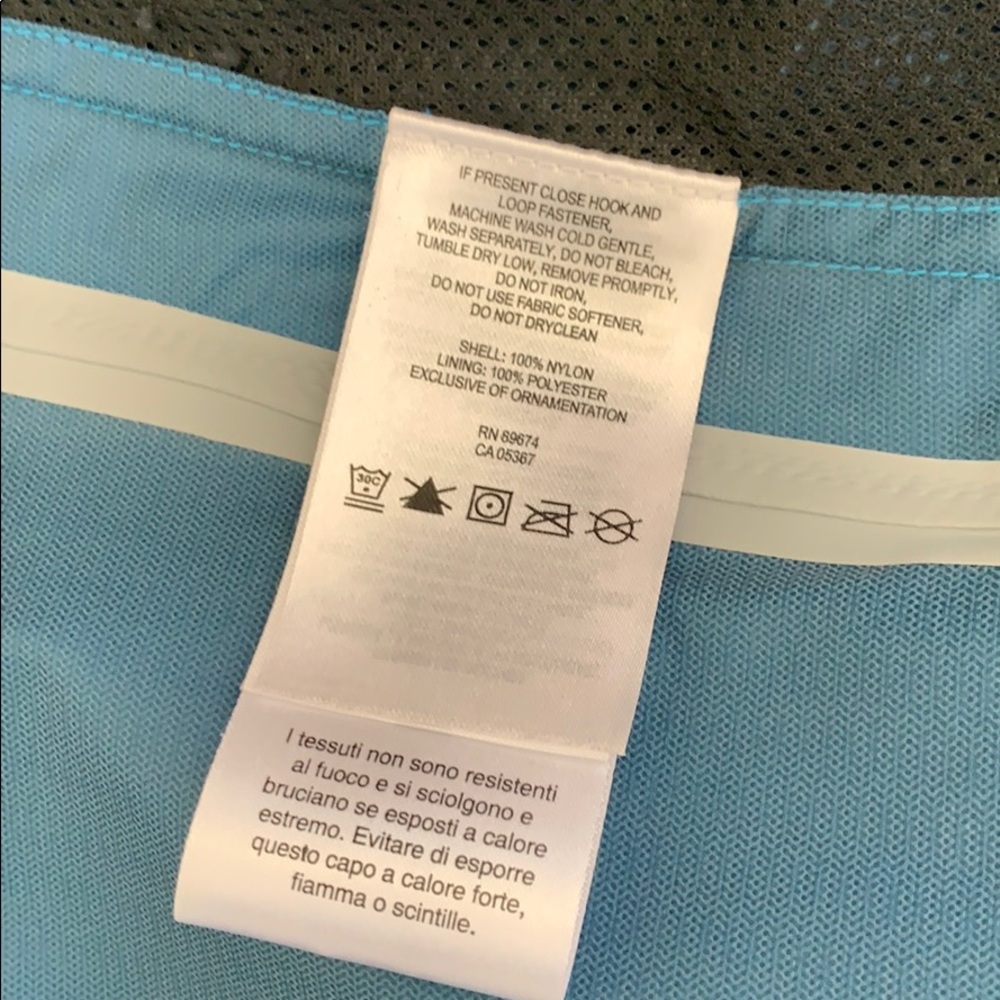 Mountain Hardware Jacket - image 6